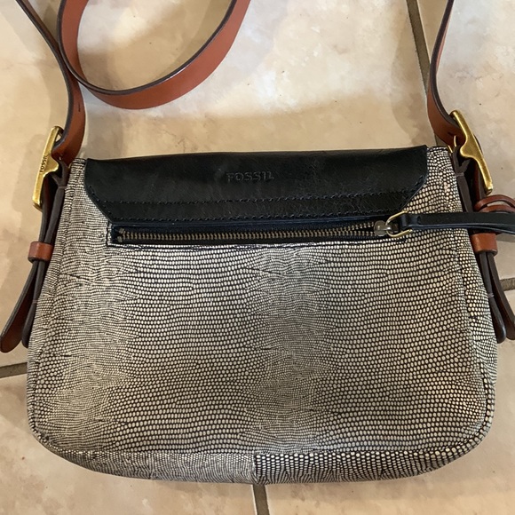 Fossil Harper Small Saddle Leather Crossbody - Picture 11 of 16